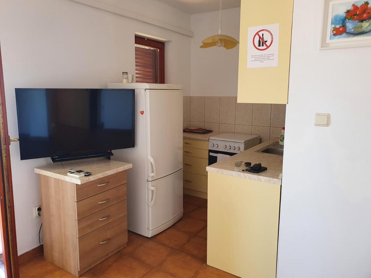 Apartments Viktor Рогозниця Екстер'єр фото