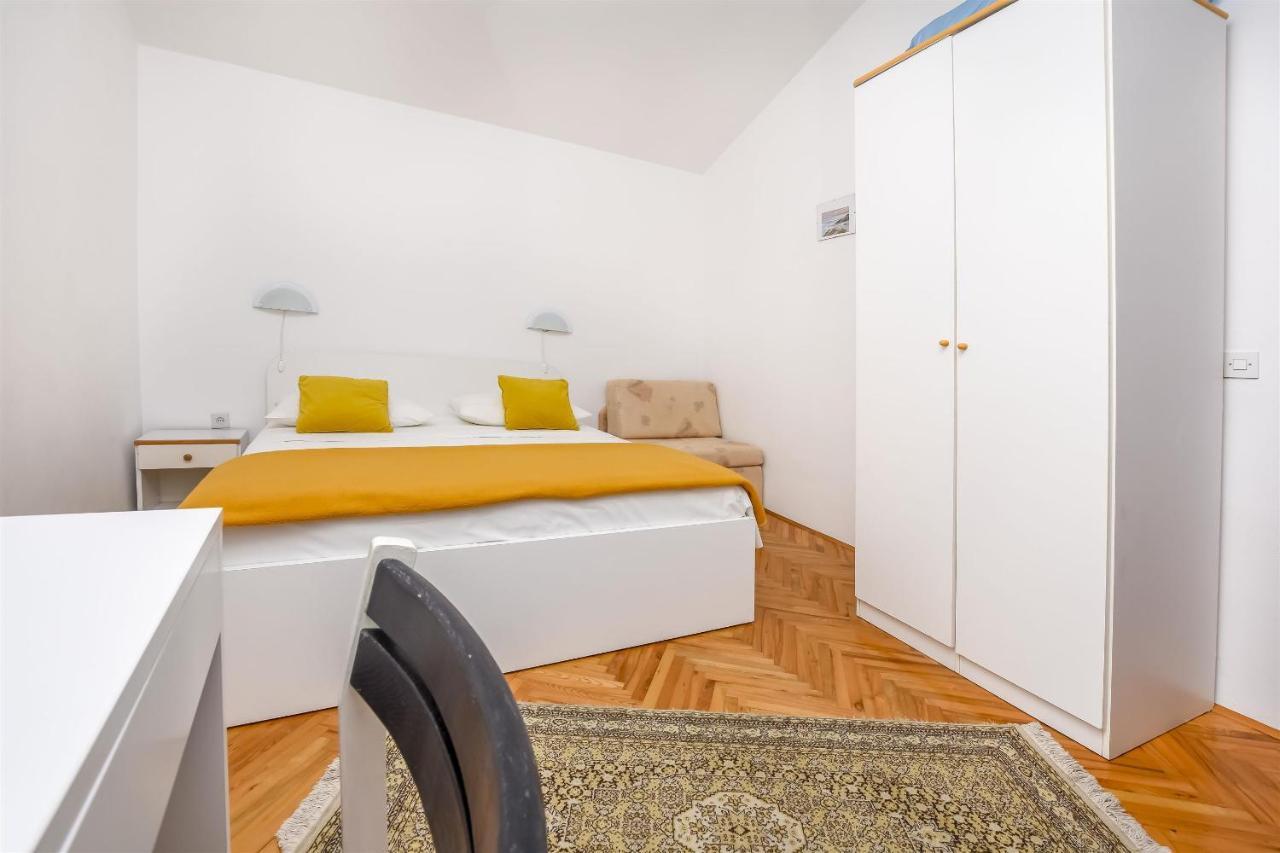 Apartments Viktor Рогозниця Екстер'єр фото